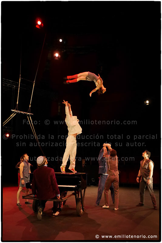 ETER.COM - Klaxon de Akoreacro  - Teatro Circo Price - www.emiliotenorio.com