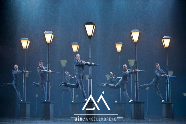 ESCENAMADRID.COM - Bailando bajo la lluvia - Teatro Apolo - © Ángel Moreno