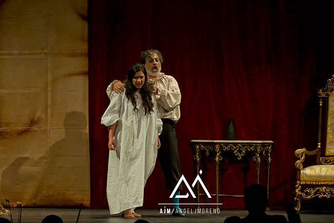 ESCENAMADRID.COM - Rigoletto - Teatro Amaya - © Ángel Moreno